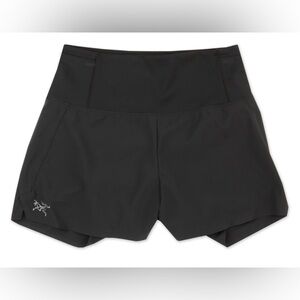 NWOT Arc’teryx Women’s Black Essent Run High Rise Short - 3.5” Inseam